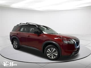 Nissan 2022 Pathfinder