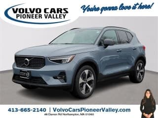 Volvo 2023 XC40