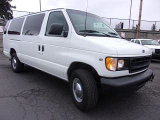 Ford 2002 E-Series