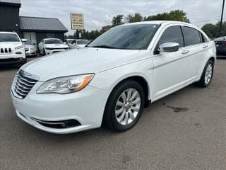 Chrysler 2013 200