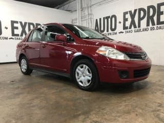 Nissan 2010 Versa