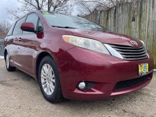 Toyota 2011 Sienna