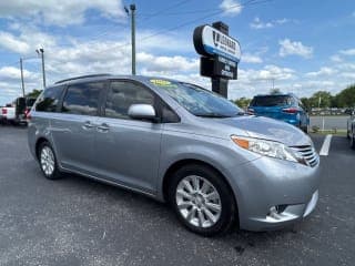 Toyota 2011 Sienna