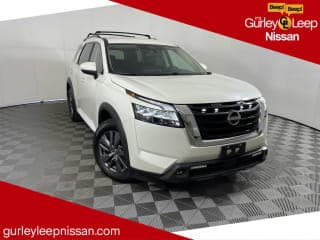 Nissan 2022 Pathfinder