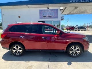 Nissan 2017 Pathfinder