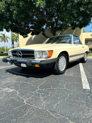 Mercedes-Benz 1983 380-Class