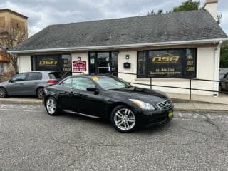 Infiniti 2010 G37