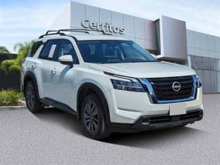 Nissan 2022 Pathfinder