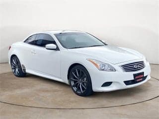 Infiniti 2010 G37