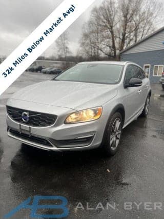 Volvo 2015 V60 Cross Country