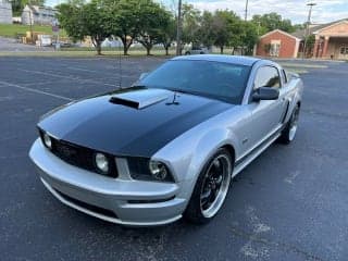 Ford 2006 Mustang