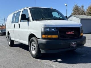 GMC 2021 Savana