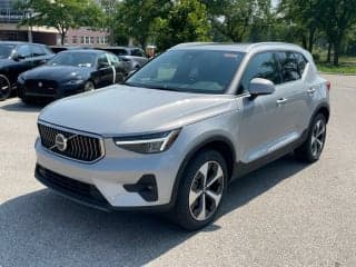 Volvo 2023 XC40