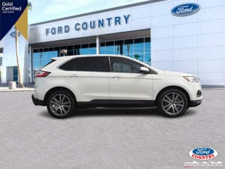 Ford 2021 Edge