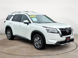 Nissan 2022 Pathfinder