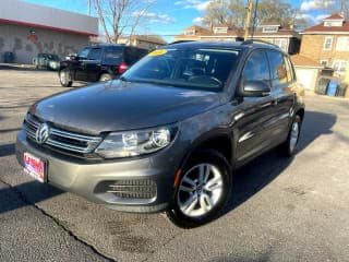 Volkswagen 2016 Tiguan