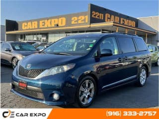 Toyota 2011 Sienna