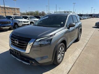 Nissan 2022 Pathfinder