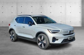 Volvo 2023 XC40