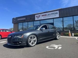 Audi 2013 S8