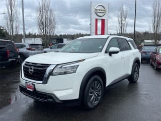 Nissan 2022 Pathfinder