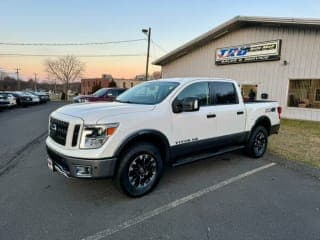 Nissan 2019 Titan