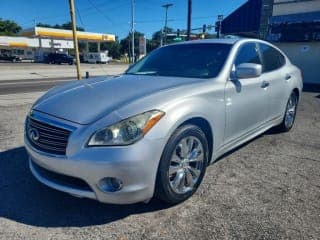 Infiniti 2011 M37