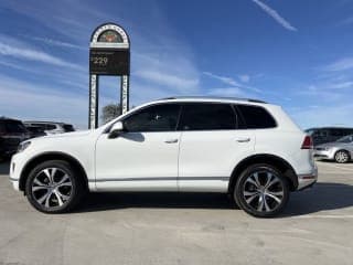 Volkswagen 2017 Touareg