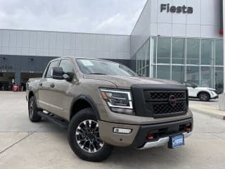 Nissan 2024 Titan