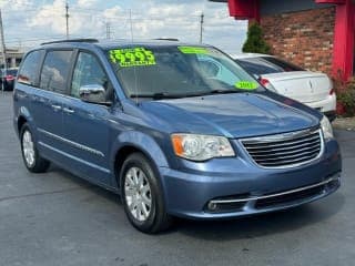 Chrysler 2012 Town and Country