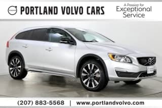 Volvo 2018 V60 Cross Country