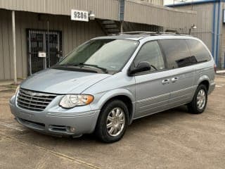 Chrysler 2005 Town and Country