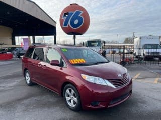 Toyota 2015 Sienna