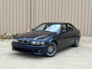 BMW 2002 M5