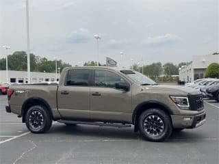 Nissan 2021 Titan