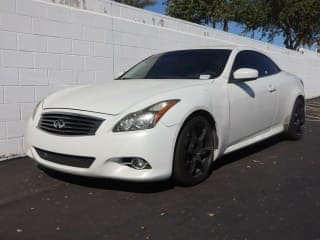 Infiniti 2011 G37