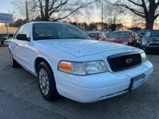 Ford 2004 Crown Victoria