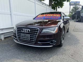 Audi 2013 S8