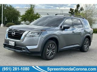 Nissan 2022 Pathfinder