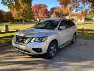 Nissan 2017 Pathfinder