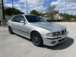 BMW 2000 M5