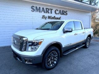 Nissan 2019 Titan