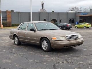 Ford 2004 Crown Victoria