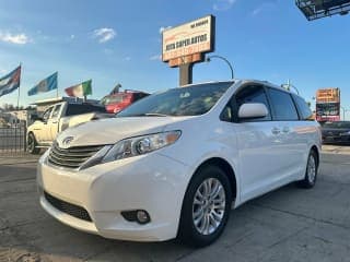 Toyota 2011 Sienna