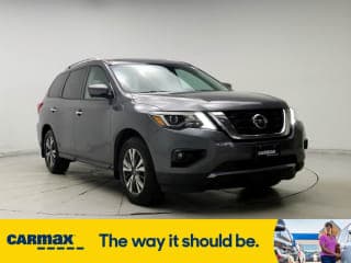 Nissan 2017 Pathfinder