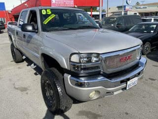 GMC 2005 Sierra 2500HD